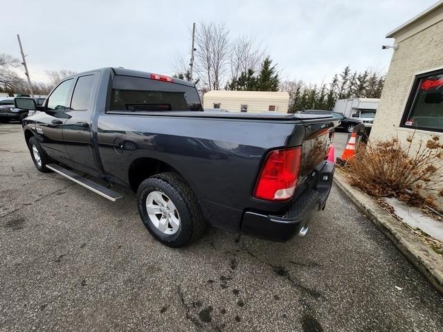 RAM 1500 Express 4x4 Quad Cab 6'4" Box 2017