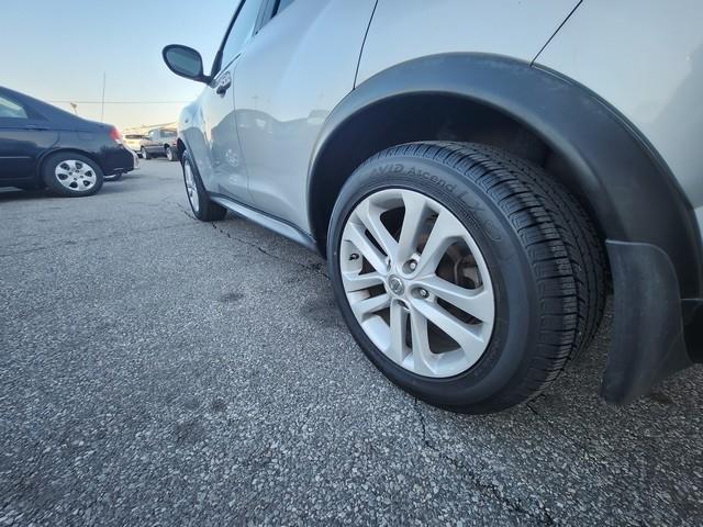 Nissan Juke 5dr Wgn CVT SV AWD 2013