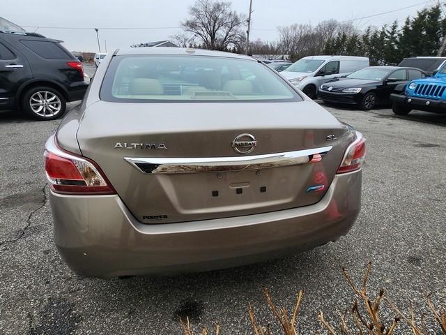 Nissan Altima 4dr Sdn I4 2.5 SL 2013