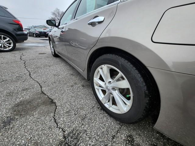 Nissan Altima 4dr Sdn I4 2.5 SL 2013