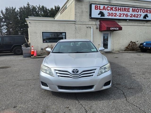 Toyota Camry 4dr Sdn I4 Man LE (Natl) 2011