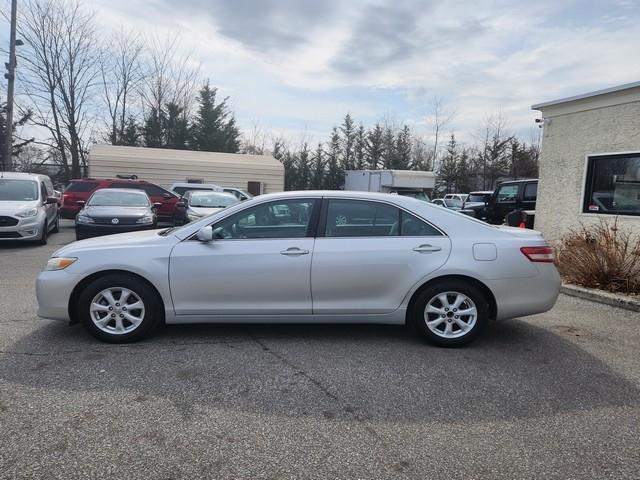 Toyota Camry 4dr Sdn I4 Man LE (Natl) 2011