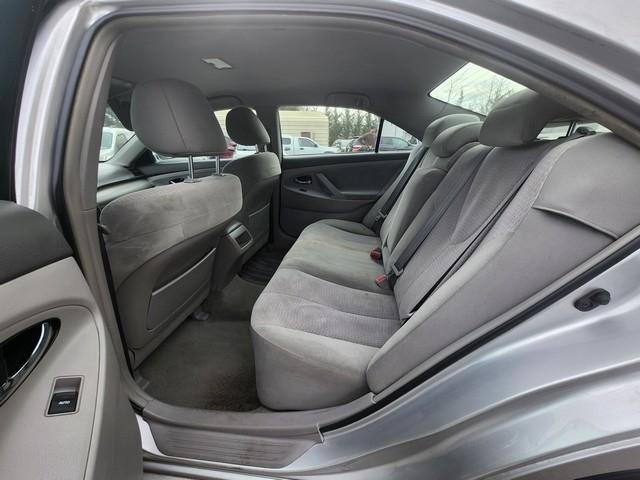 Toyota Camry 4dr Sdn I4 Man LE (Natl) 2011