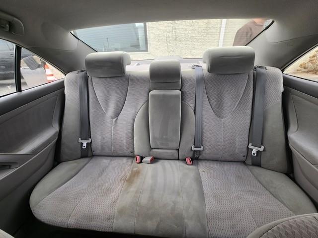 Toyota Camry 4dr Sdn I4 Man LE (Natl) 2011