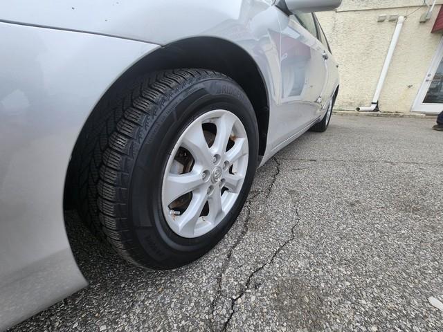 Toyota Camry 4dr Sdn I4 Man LE (Natl) 2011