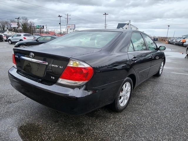 Toyota Camry 4dr Sdn XLE V6 Auto (Natl) 2005