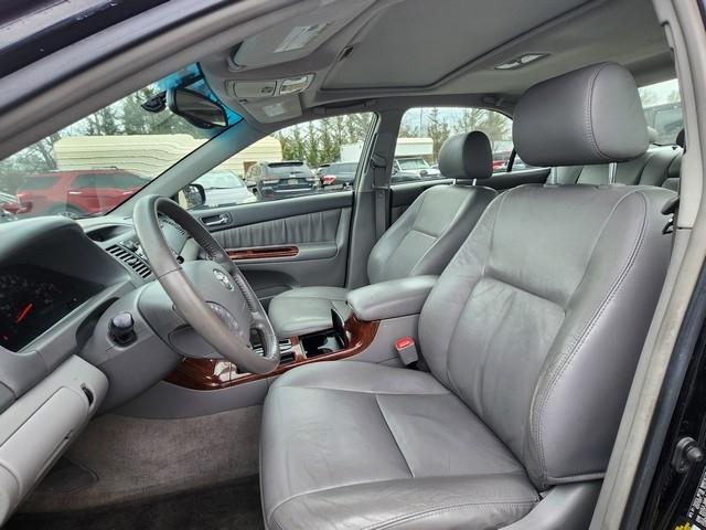 Toyota Camry 4dr Sdn XLE V6 Auto (Natl) 2005