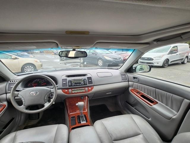 Toyota Camry 4dr Sdn XLE V6 Auto (Natl) 2005