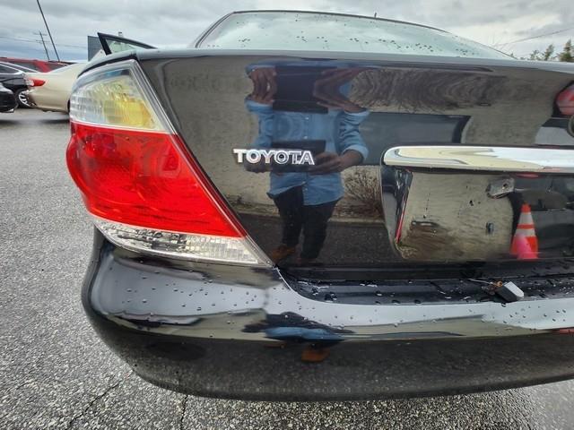 Toyota Camry 4dr Sdn XLE V6 Auto (Natl) 2005