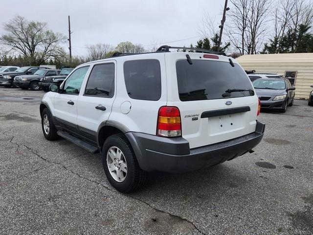 Ford Escape 4dr 103" WB XLT 4WD 2004