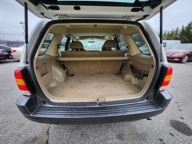 Ford Escape 4dr 103" WB XLT 4WD 2004