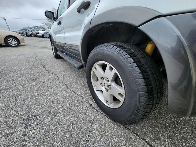 Ford Escape 4dr 103" WB XLT 4WD 2004