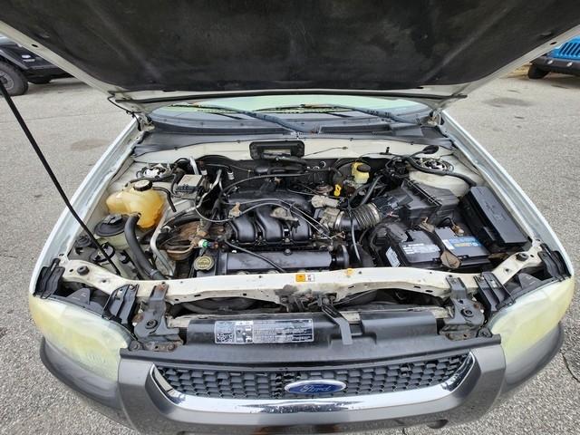 Ford Escape 4dr 103" WB XLT 4WD 2004