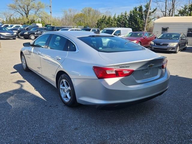 Chevrolet Malibu 4dr Sdn LS w/1LS 2017