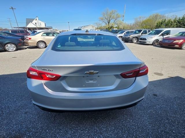 Chevrolet Malibu 4dr Sdn LS w/1LS 2017
