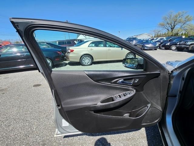 Chevrolet Malibu 4dr Sdn LS w/1LS 2017