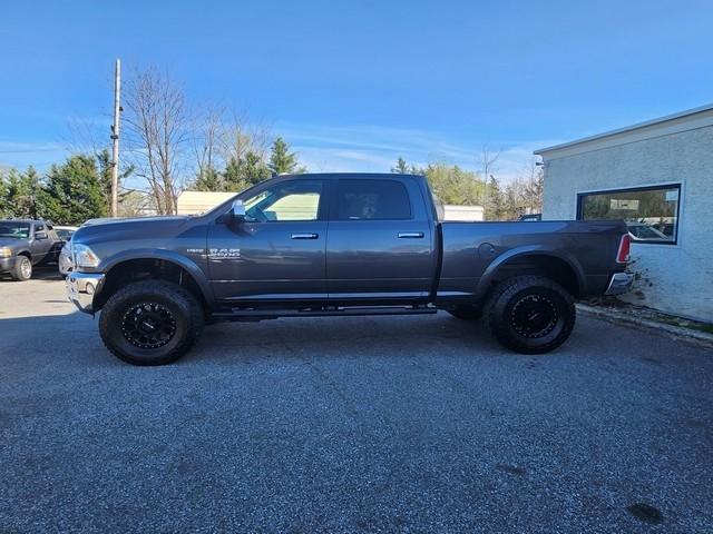 RAM 2500 Laramie 4x4 Crew Cab 6'4" Box 2017