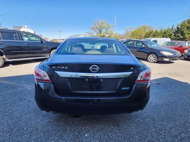 Nissan Altima 4dr Sdn I4 2.5 S 2013