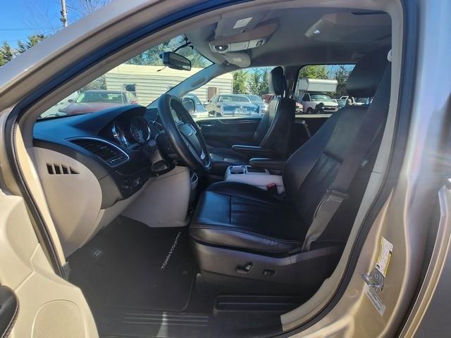 Chrysler Town & Country 4dr Wgn Touring 2015