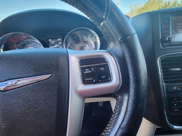 Chrysler Town & Country 4dr Wgn Touring 2015