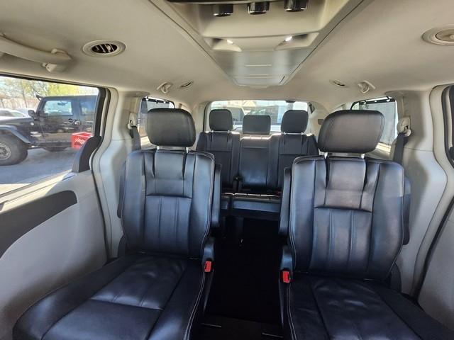 Chrysler Town & Country 4dr Wgn Touring 2015