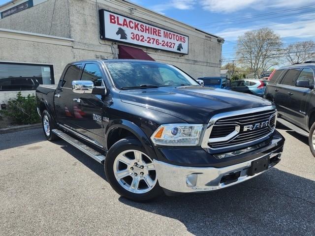 RAM 1500 4WD Crew Cab 140.5" Limited 2016