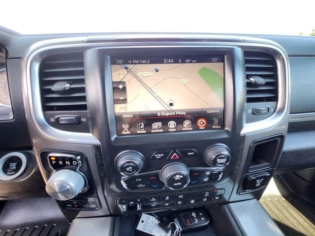 RAM 1500 4WD Crew Cab 140.5" Limited 2016