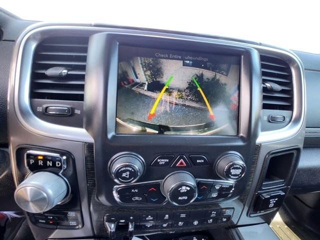 RAM 1500 4WD Crew Cab 140.5" Limited 2016