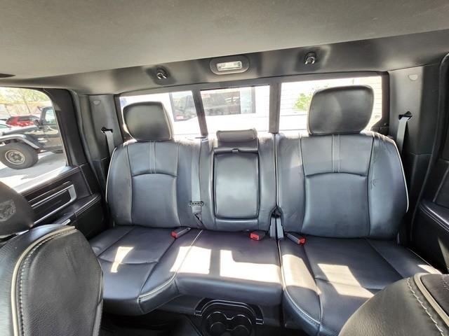 RAM 1500 4WD Crew Cab 140.5" Limited 2016