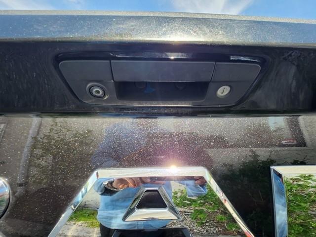 RAM 1500 4WD Crew Cab 140.5" Limited 2016