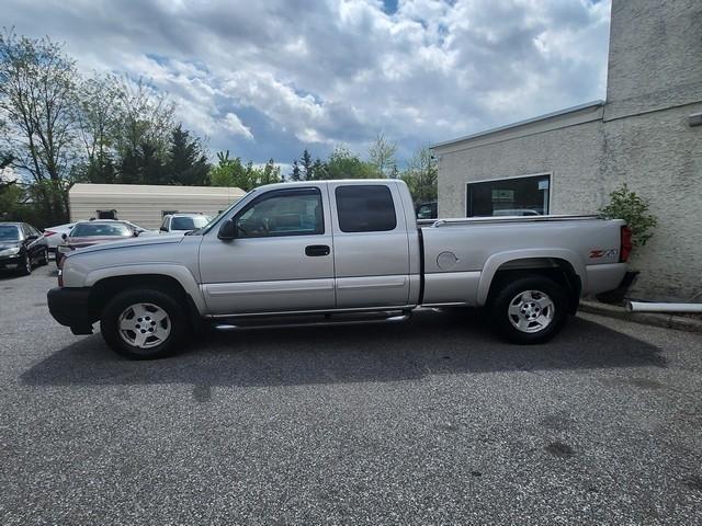 Chevrolet Silverado 1500 Ext Cab 143.5" WB 4WD Z71 2005