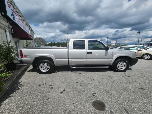 Chevrolet Silverado 1500 Ext Cab 143.5" WB 4WD Z71 2005