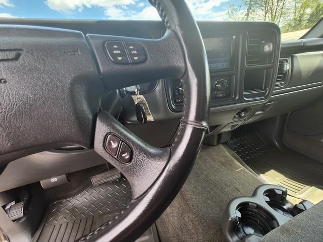 Chevrolet Silverado 1500 Ext Cab 143.5" WB 4WD Z71 2005