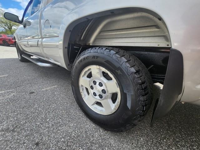 Chevrolet Silverado 1500 Ext Cab 143.5" WB 4WD Z71 2005