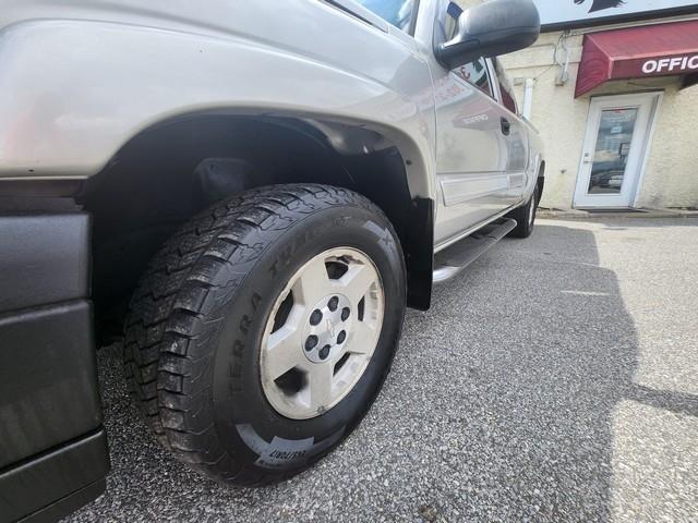 Chevrolet Silverado 1500 Ext Cab 143.5" WB 4WD Z71 2005