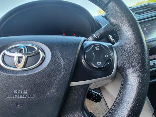 Toyota Camry 4dr Sdn V6 Auto XLE (Natl) 2012