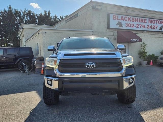 Toyota Tundra 4WD Truck CrewMax 5.7L V8 6-Spd AT Platinum (Natl) 2015