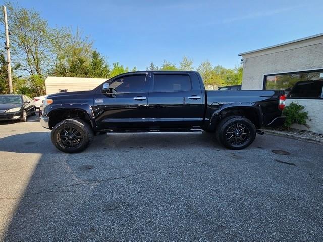 Toyota Tundra 4WD Truck CrewMax 5.7L V8 6-Spd AT Platinum (Natl) 2015