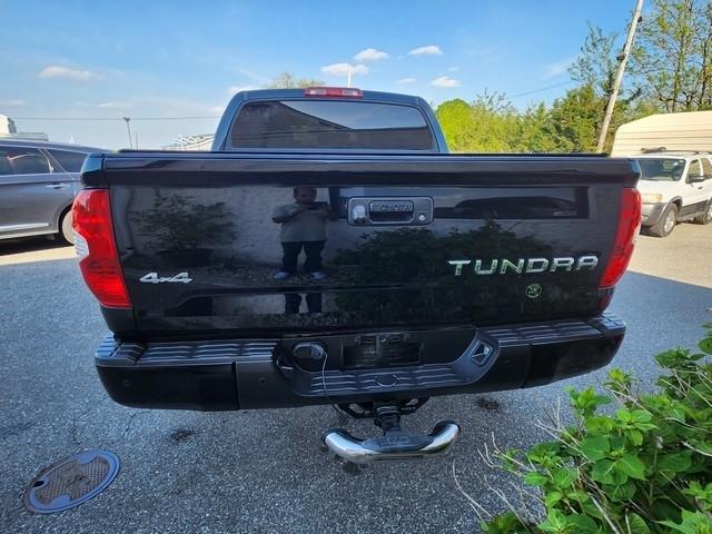 Toyota Tundra 4WD Truck CrewMax 5.7L V8 6-Spd AT Platinum (Natl) 2015