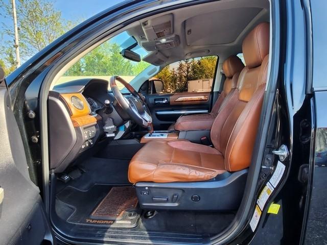 Toyota Tundra 4WD Truck CrewMax 5.7L V8 6-Spd AT Platinum (Natl) 2015