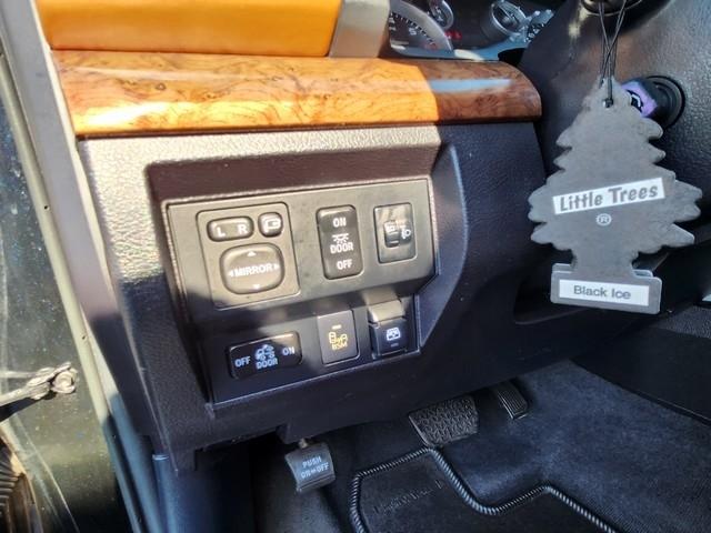 Toyota Tundra 4WD Truck CrewMax 5.7L V8 6-Spd AT Platinum (Natl) 2015