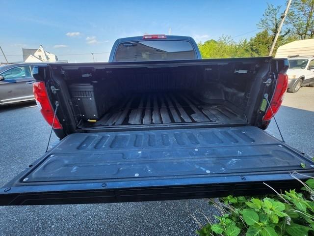 Toyota Tundra 4WD Truck CrewMax 5.7L V8 6-Spd AT Platinum (Natl) 2015