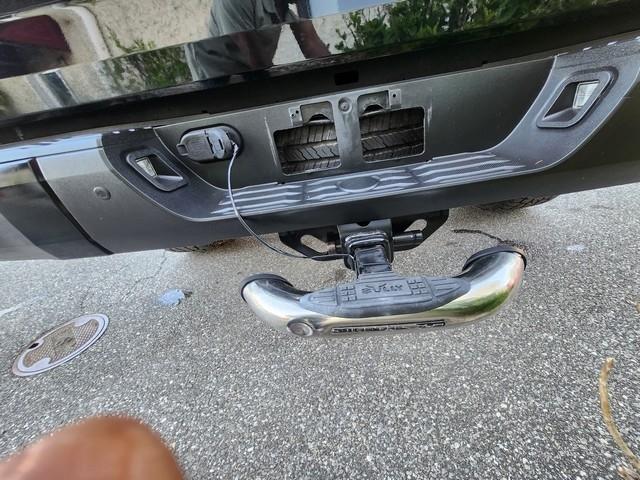 Toyota Tundra 4WD Truck CrewMax 5.7L V8 6-Spd AT Platinum (Natl) 2015