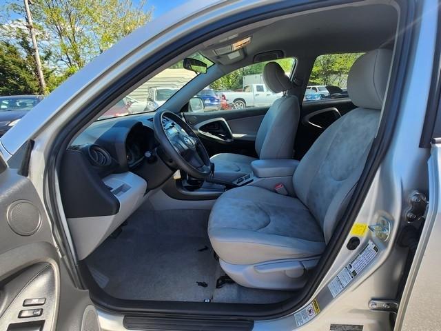 Toyota RAV4 4WD 4dr 4-cyl 4-Spd AT (Natl) 2011