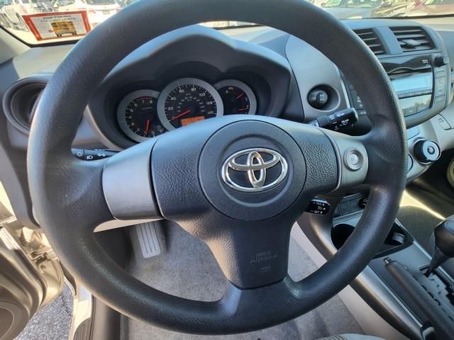 Toyota RAV4 4WD 4dr 4-cyl 4-Spd AT (Natl) 2011
