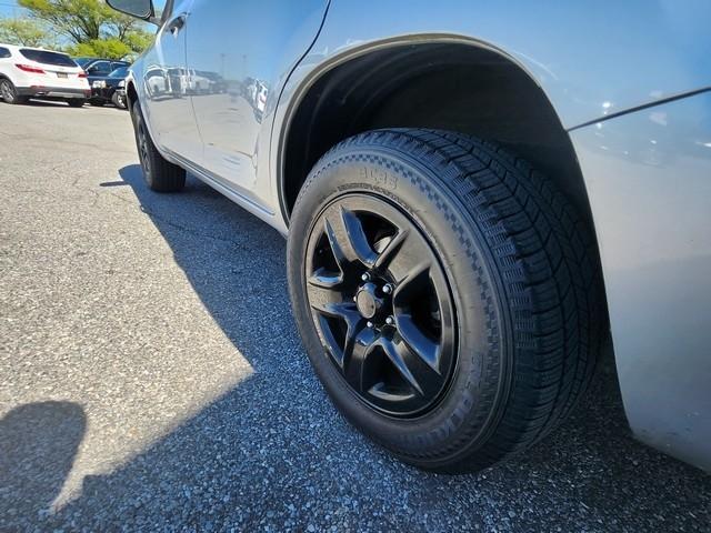 Toyota RAV4 4WD 4dr 4-cyl 4-Spd AT (Natl) 2011