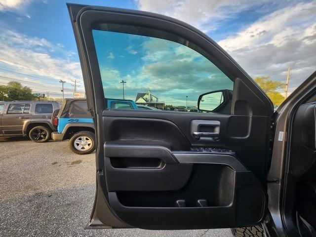 Chevrolet Silverado 2500HD 4WD Crew Cab 153.7" LT 2015