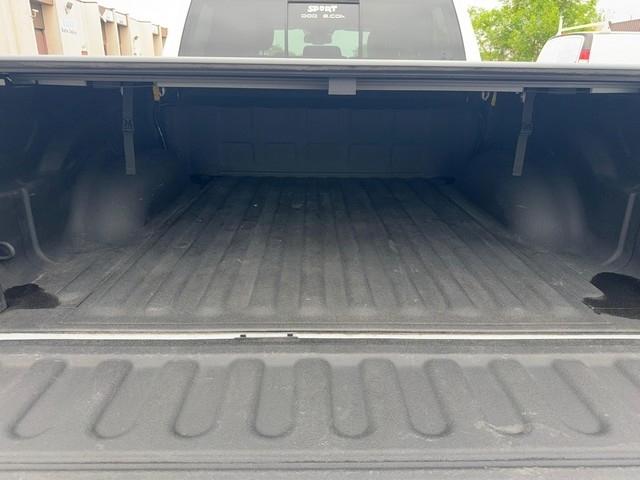 RAM 1500 4WD Crew Cab 140.5" Laramie 2015