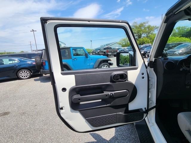 Jeep Wrangler Unlimited 4WD 4dr Sport 2010