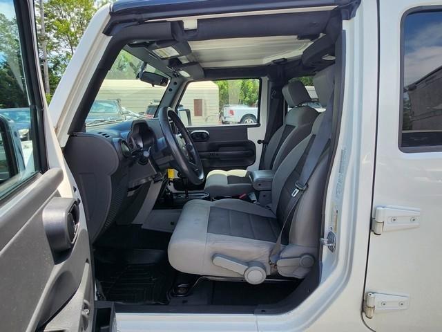 Jeep Wrangler Unlimited 4WD 4dr Sport 2010
